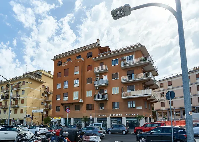 Modern Comfort Steps From Tiburtina Station Rom